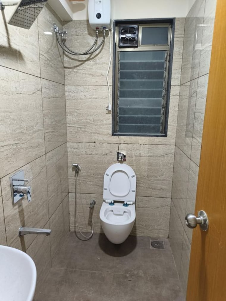 Bathroom, chandak-34-park-estate 2 Bedroom 870 Sq.Ft. Apartment In Goregaon West Mumbai 10474047