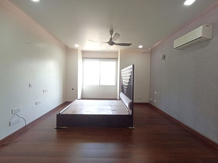 Bedroom, greater kailash i 4 Bedroom 9000 Sq.Ft. Builder Floor In Greater Kailash I Delhi 10474038