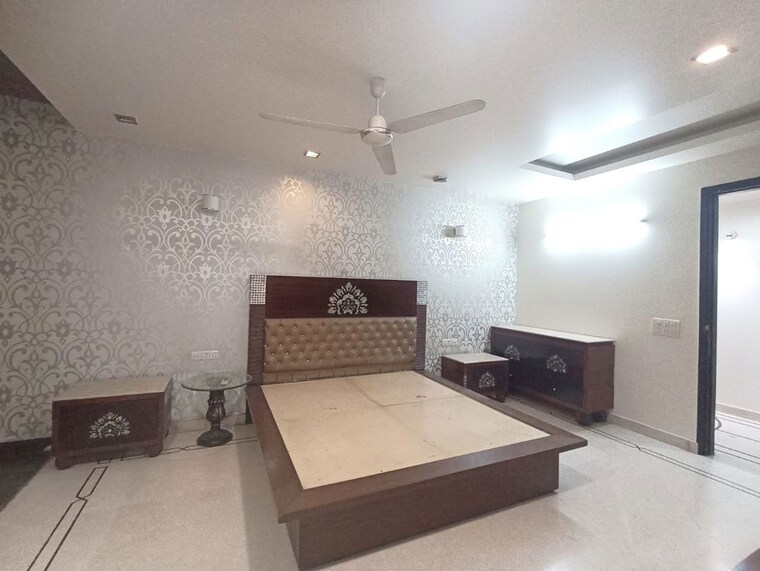 Bedroom, greater kailash i 4 Bedroom 9000 Sq.Ft. Builder Floor In Greater Kailash I Delhi 10474038