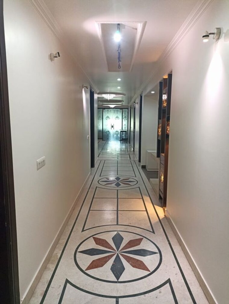 Lobby, greater kailash i 4 Bedroom 9000 Sq.Ft. Builder Floor In Greater Kailash I Delhi 10474038