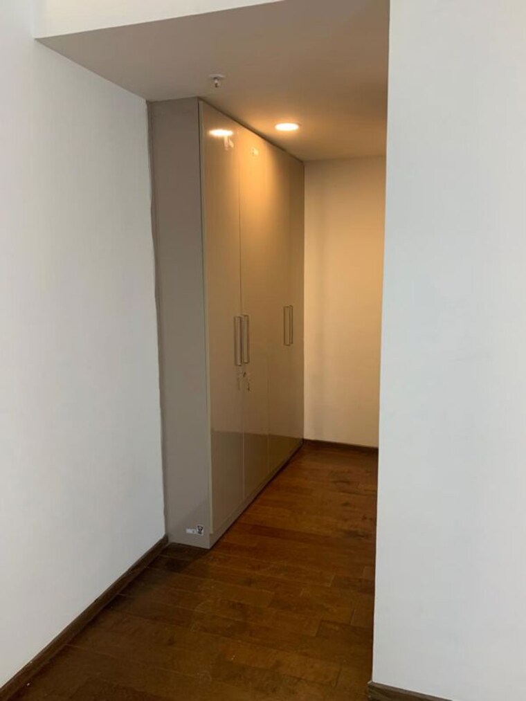 Room, m3m-golf-estate-fairway-east 3 Bedroom 3900 Sq.Ft. Apartment In Sector 65 Gurgaon 10474070