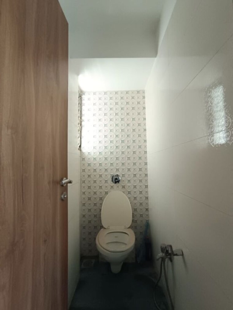 Bathroom, asmi-garden 1 Bedroom 470 Sq.Ft. Apartment In Chembur Mumbai 10474121