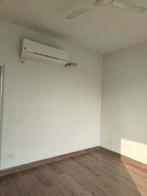Room in 3.5 BHK Apartment at Alphacorp Gurgaon One 84, Sector 84 – for Sale