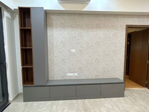 Room in 4 BHK Builder Floor at Auram Floor, South City 2 – for Rent