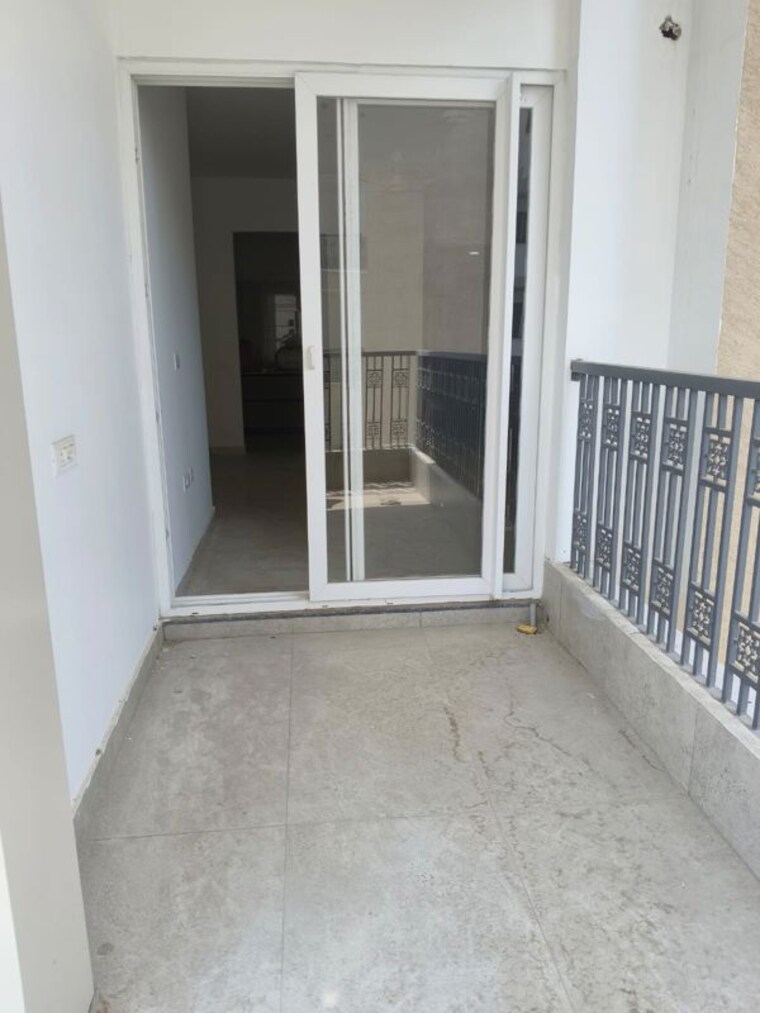 Balcony, malwa-escon-primera 3 Bedroom 1800 Sq.Ft. Apartment In International Airport Road Zirakpur 10474234