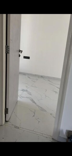 Room in 2 BHK Apartment at Ruparel Sky Green, Kandivali West – for Rent
