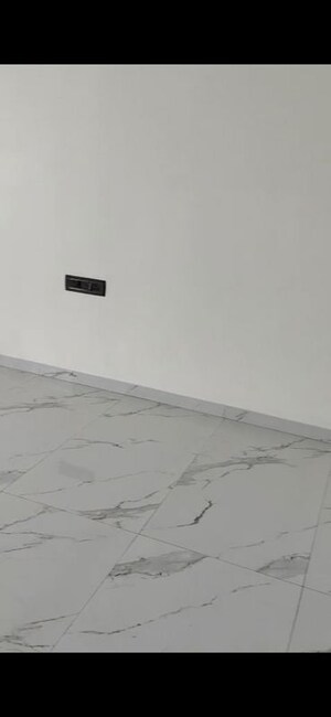 Room in 2 BHK Apartment at Ruparel Sky Green, Kandivali West – for Rent