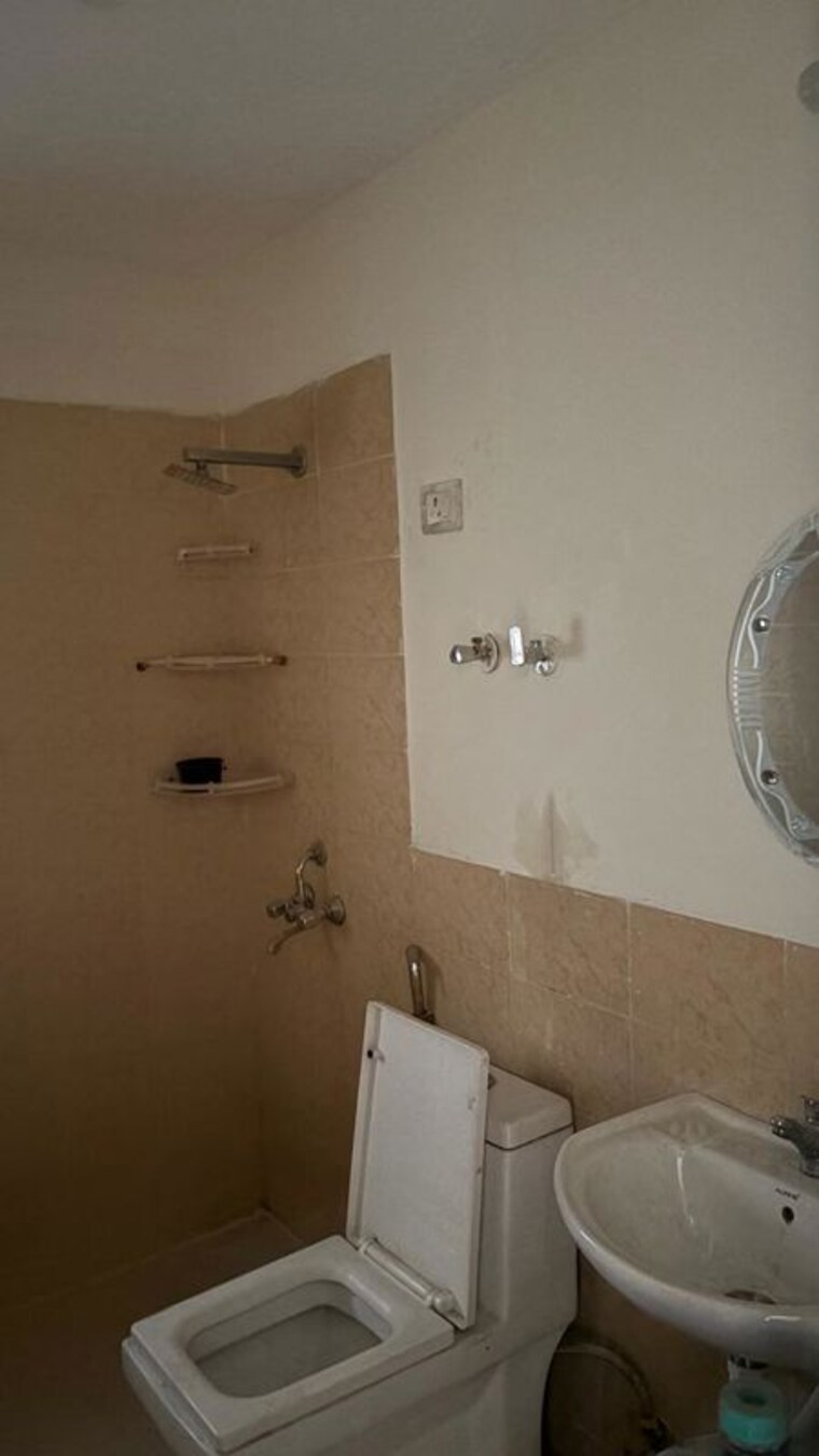 Bathroom, jaypee-greens-aman-ii 2 Bedroom 953 Sq.Ft. Apartment In Sector 151 Noida 10474260