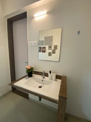 Team Area in 2 BHK Apartment at Kanakia Silicon Valley, Powai – for Sale