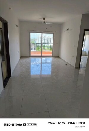 Room in 2 BHK Apartment at Vajram Newtown, Thanisandra Main Road – for Rent