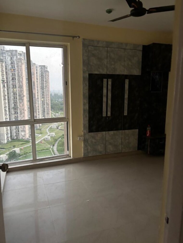 Room, jaypee-greens-aman-ii 2 Bedroom 953 Sq.Ft. Apartment In Sector 151 Noida 10474363