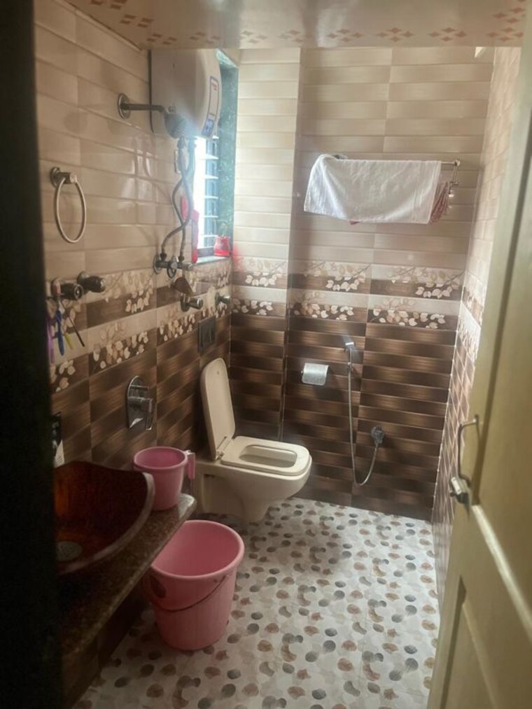 Bathroom, kalpana-chs-tilak-nagar 2 Bedroom 650 Sq.Ft. Apartment In Tilak Nagar Mumbai 10474383