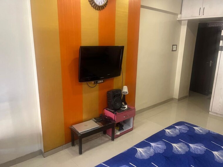 Bathroom, kalpana-chs-tilak-nagar 2 Bedroom 650 Sq.Ft. Apartment In Tilak Nagar Mumbai 10474383