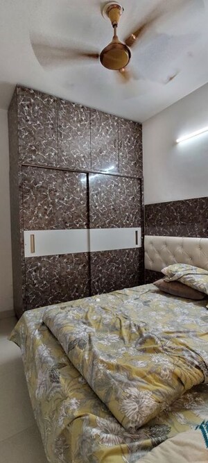 Bedroom in 2 BHK Apartment at Mowa – for Rent