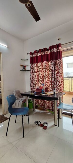 Living Room in 2 BHK Apartment at Mowa – for Rent