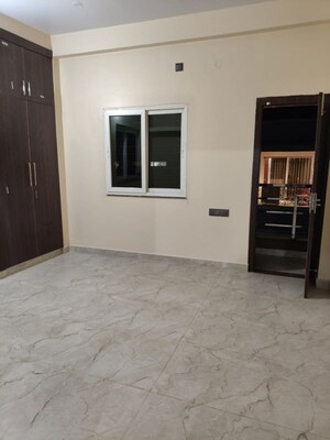 Room in 2 BHK Apartment at Lalpur Chowk – for Rent