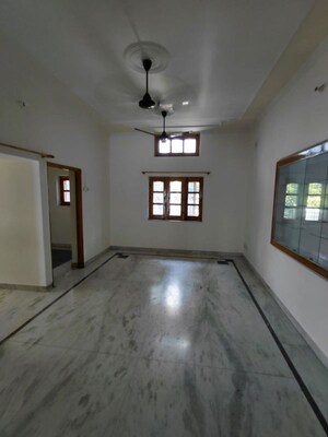 1 BHK Builder Floor For Rent in Ballupur
