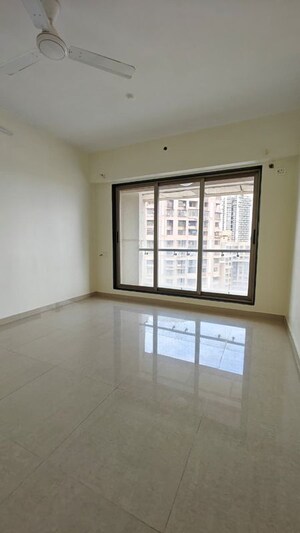 Room in 2 BHK Apartment at Lashkaria Green Height, Jogeshwari West – for Rent