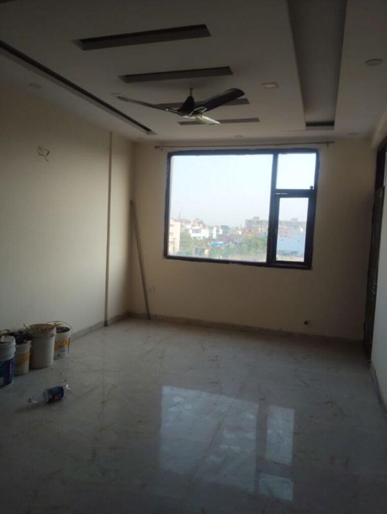 Room, kharar road 3 Bedroom 1800 Sq.Ft. Apartment In Kharar Road Mohali 10474444