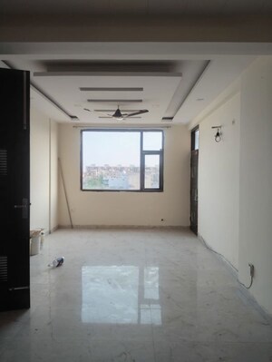 Room in 3 BHK Apartment at Kharar Road – for Rent