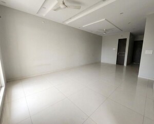 Room in 4 BHK Villa at Bhatagaon – for Rent