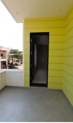 Building Lobby in 4 BHK Villa at Bhatagaon – for Rent