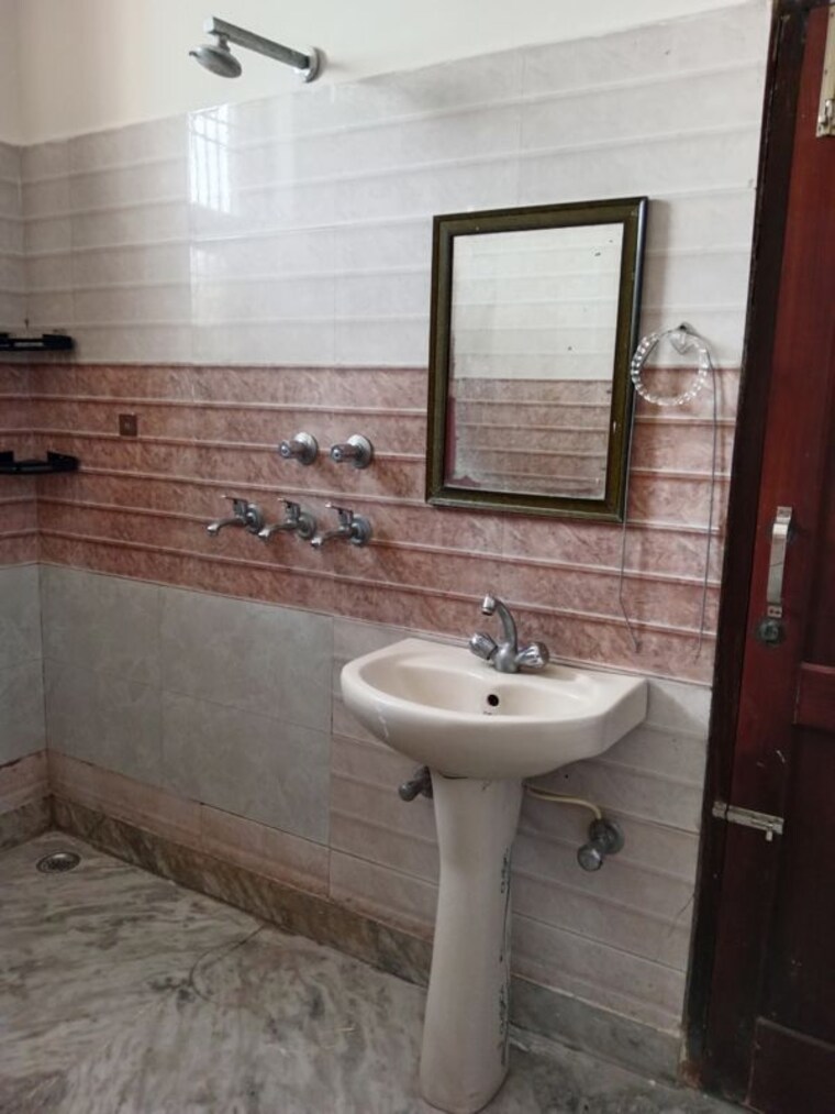 Bathroom, huda 3.5 Bedroom 1836 Sq.Ft. Independent House In Huda Panipat 10474465