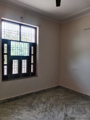 Room in 3.5 BHK Independent House at Huda – for Rent