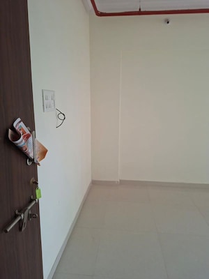 Furnished Amenities in 1 BHK Apartment at Raunak 108, Kasarvadavali – for Rent