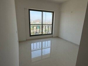 Room in 4 BHK Apartment at Lodha Bellagio, Powai – for Rent