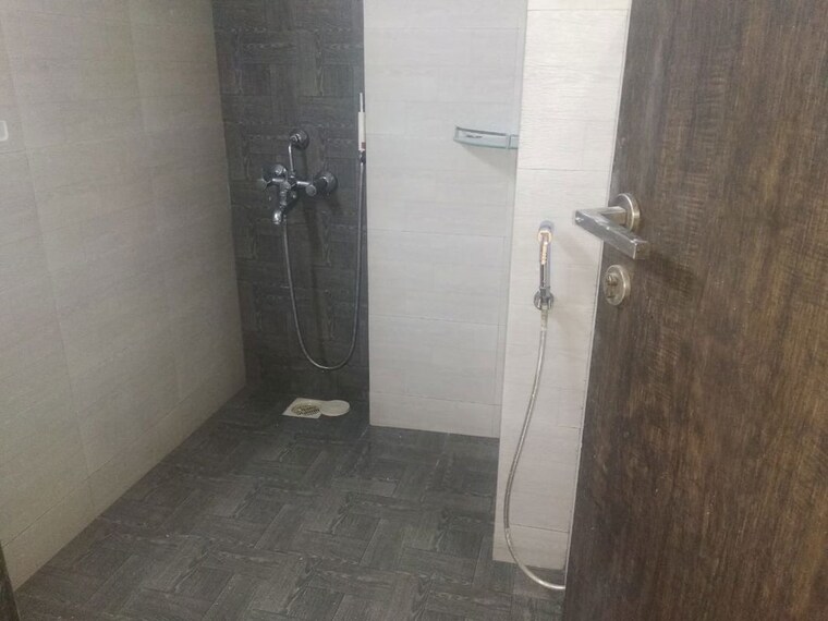 Bathroom, shantivan-chs-andheri 1 Bedroom 650 Sq.Ft. Apartment In Andheri West Mumbai 10474521