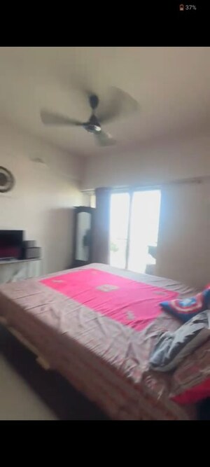 2 BHK Apartment For Rent in Rustomjee Urbania, Thane West