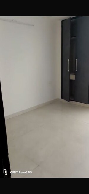 Room in 2.5 BHK Apartment at Grah Avas Green View Heights, Raj Nagar Extension – for Sale