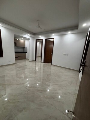 Room in 2 BHK Builder Floor at Jawahar Nagar – for Rent