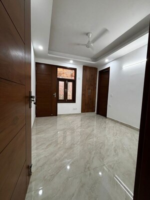 Room in 2 BHK Builder Floor at Jawahar Nagar – for Rent