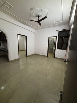 Room in 2 BHK Builder Floor at Jawahar Nagar – for Rent