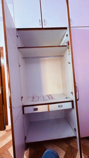 Furnished Amenities in 2 BHK Builder Floor at Mayur Vihar 1 – for Rent