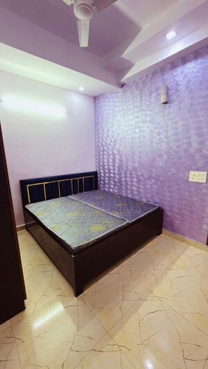 Bedroom in 2 BHK Builder Floor at Mayur Vihar 1 – for Rent