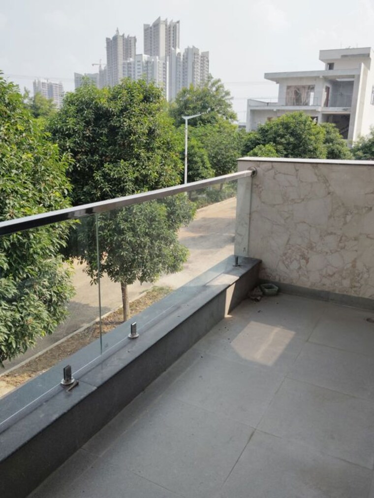 Balcony, experion-the-westerlies-plots 3 Bedroom 3100 Sq.Ft. Builder Floor In Sector 108 Gurgaon 10474593