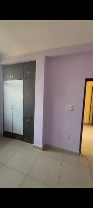 Room in 3 BHK Apartment at Preet Colony – for Sale