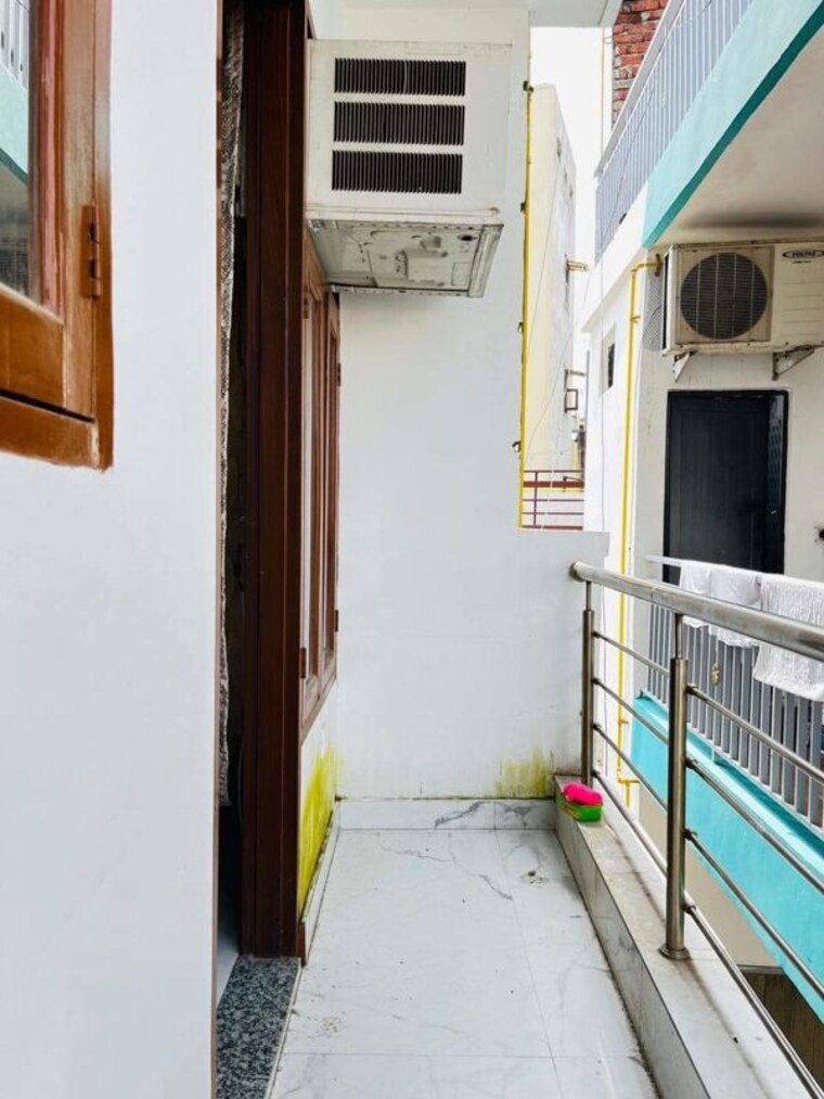 undefined, sainik farm 1 Bedroom 450 Sq.Ft. Apartment In Sainik Farm Delhi 10474661