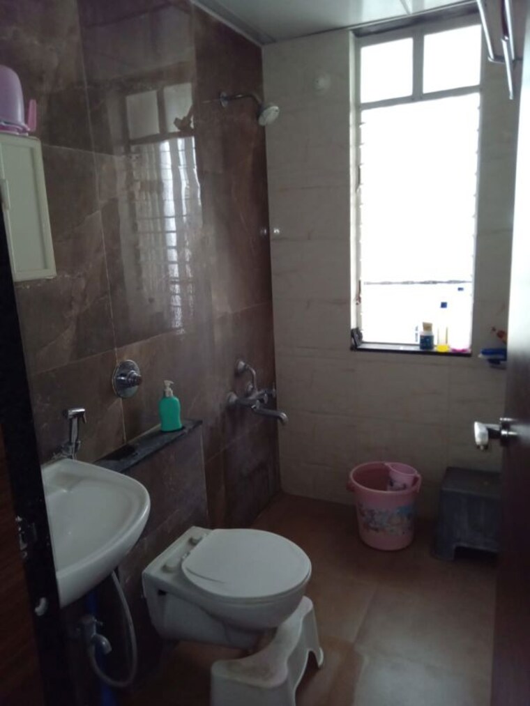 Bathroom, saheel-itrend-homes-phase-2 1.5 Bedroom 550 Sq.Ft. Apartment In Hinjewadi Pune 10474648