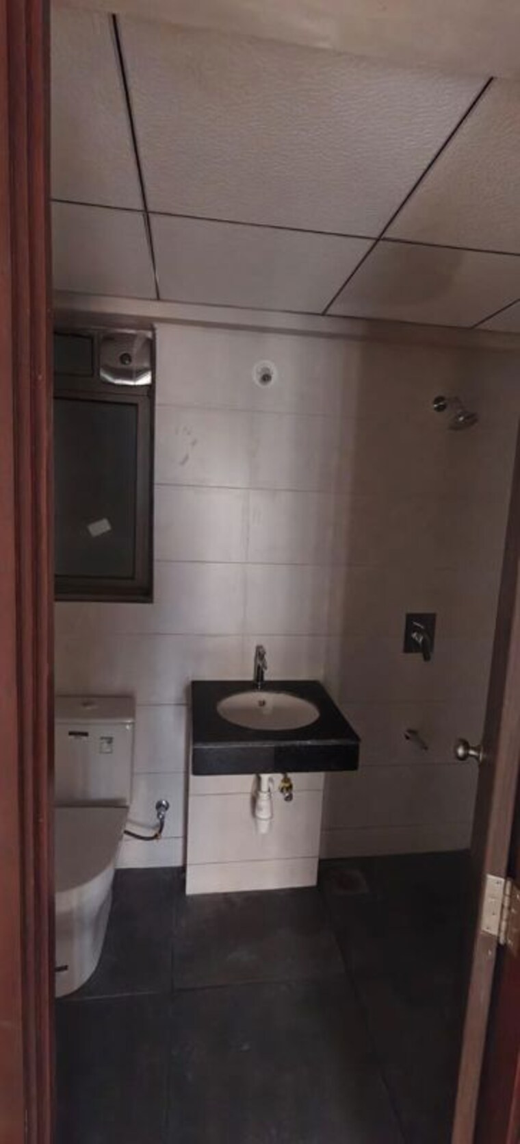 Bathroom, kalpataru-paramount-b 2 Bedroom 711 Sq.Ft. Apartment In Kapur Bawdi Thane 10474650