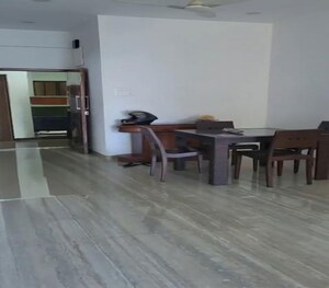 Living Room in 2 BHK Apartment at Matunga East – for Rent