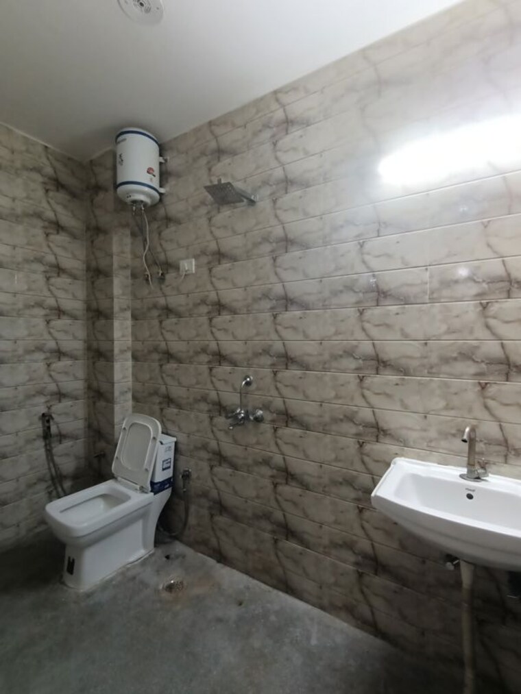 Bathroom, neb sarai 1 RK 350 Sq.Ft. Builder Floor In Neb Sarai Delhi 10474727
