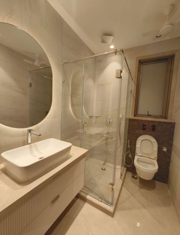 Bathroom, greater kailash 3 Bedroom 1800 Sq.Ft. Builder Floor In Greater Kailash Delhi 10474738