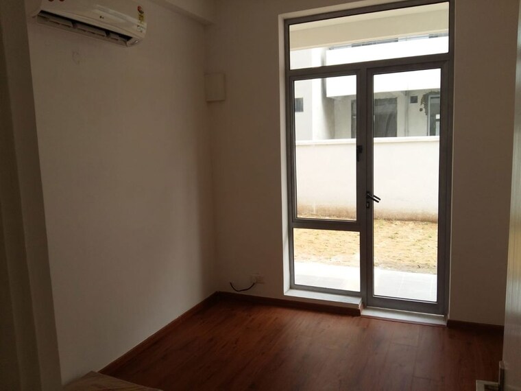 Room, vatika-gurgaon-next-plots 4 Bedroom 3400 Sq.Ft. Builder Floor In Sector 82 Gurgaon 10474730