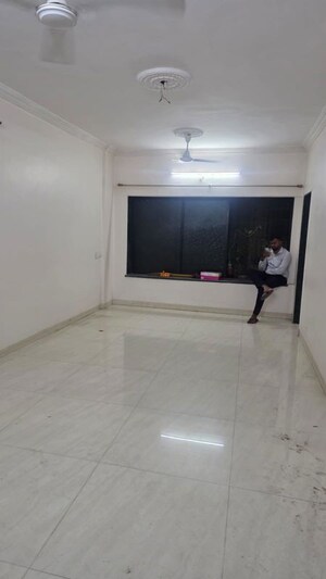 Room in 1 BHK Apartment at Kopar Khairane – for Rent