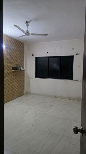 Room in 1 BHK Apartment at Kopar Khairane – for Rent