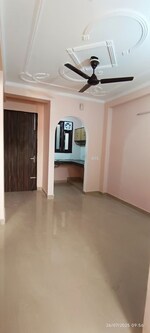1 BHK + Basement 500 Sq.Ft. Builder Floor in Paryavaran Complex